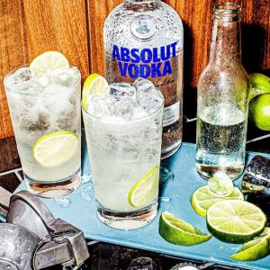 Cuatro maneras de brindar con Absolut Vodka
