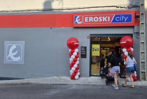Eroski abre supermercado en el Vellón, Madrid