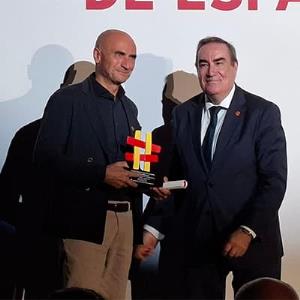 Monte Nevado recibe el galardón al Mejor Jamón Serrano 	